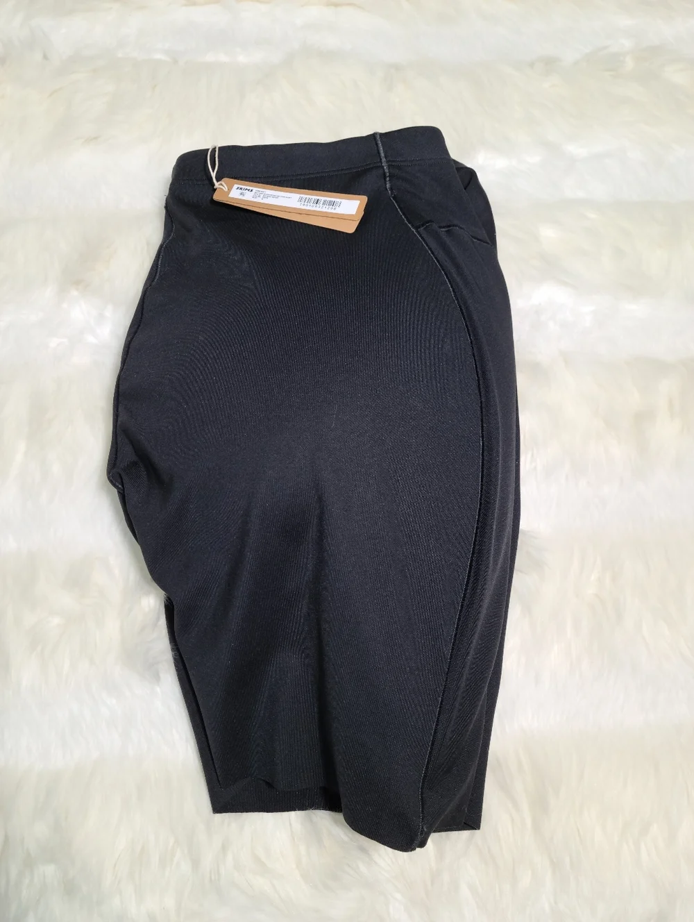 SKIMS Body Butt And Hip Enhancing Mid Thigh Short Black Onyx Women Medium NEW - Picture 3 of 8